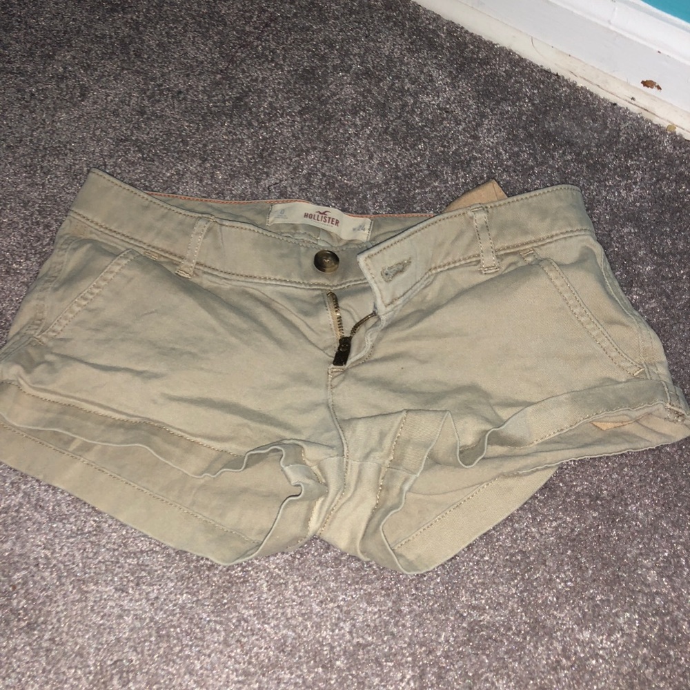 Khaki Hollister shorts size 0